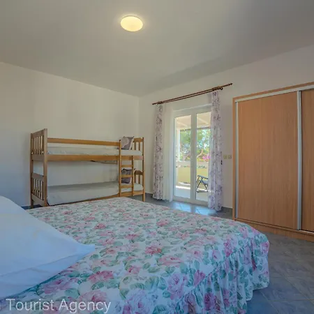 アパート Vidovic