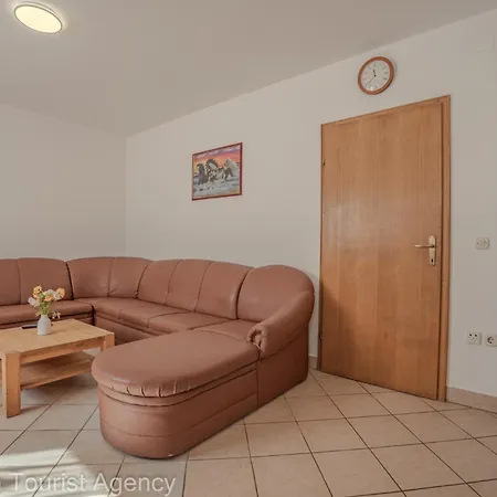 Vidovic アパート